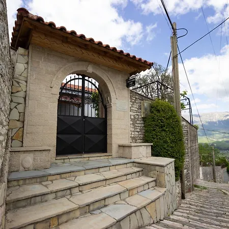 Lani Gjirokastër