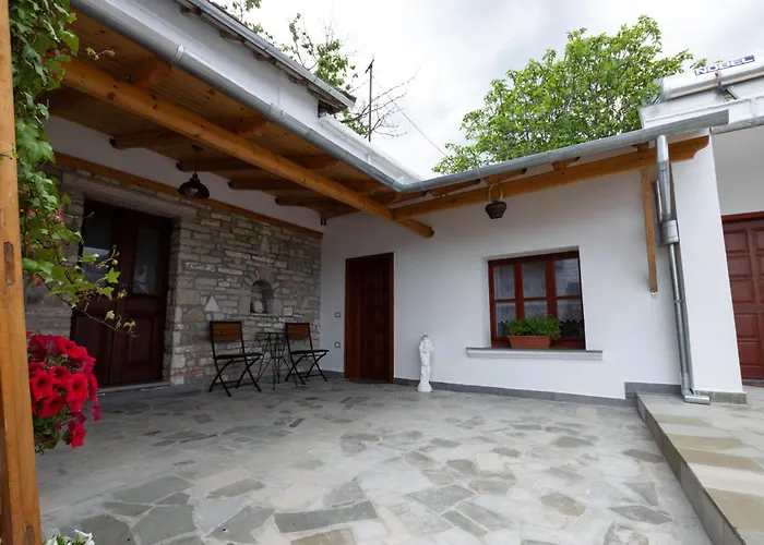 Lani Gasthuis Gjirokastër