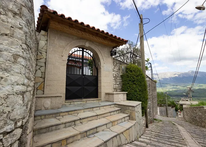 Lani Gjirokastër